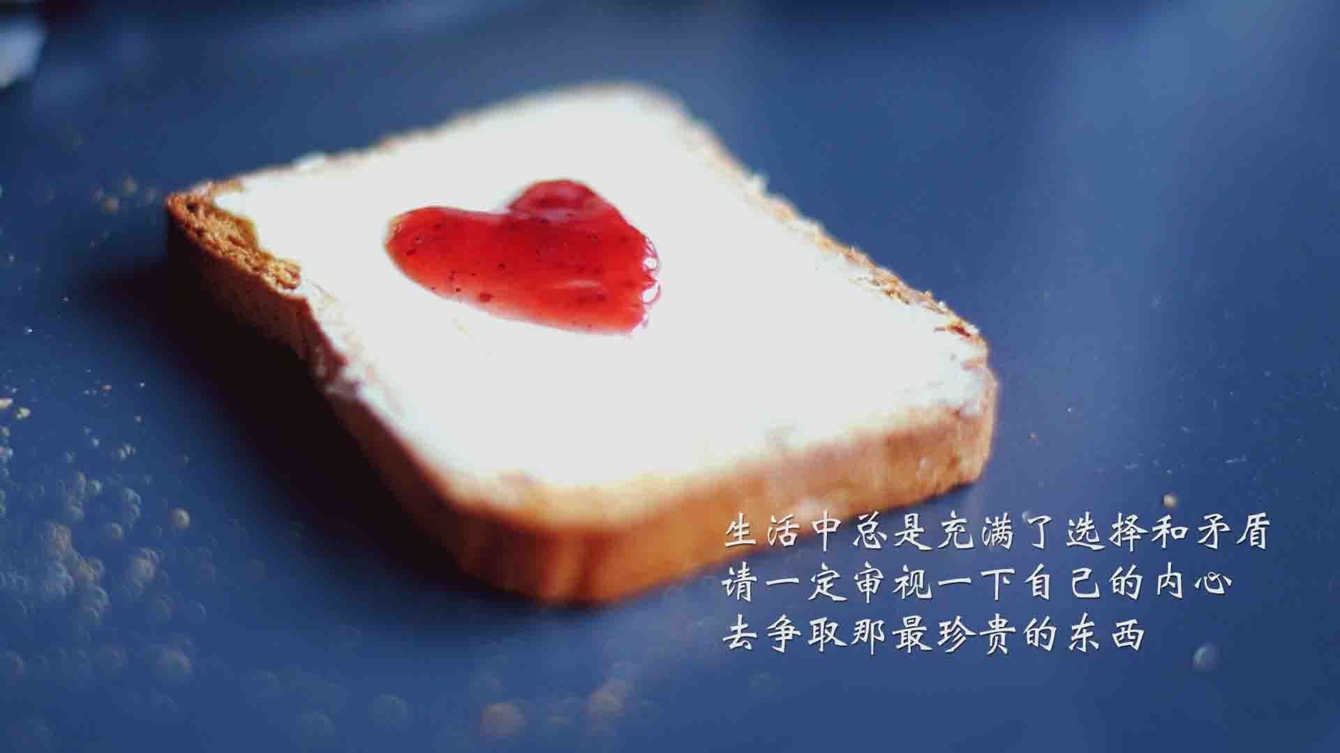 九游电脑版-场上气氛火爆：观众席座无虚席，助威声震天！，场上观众是什么意思