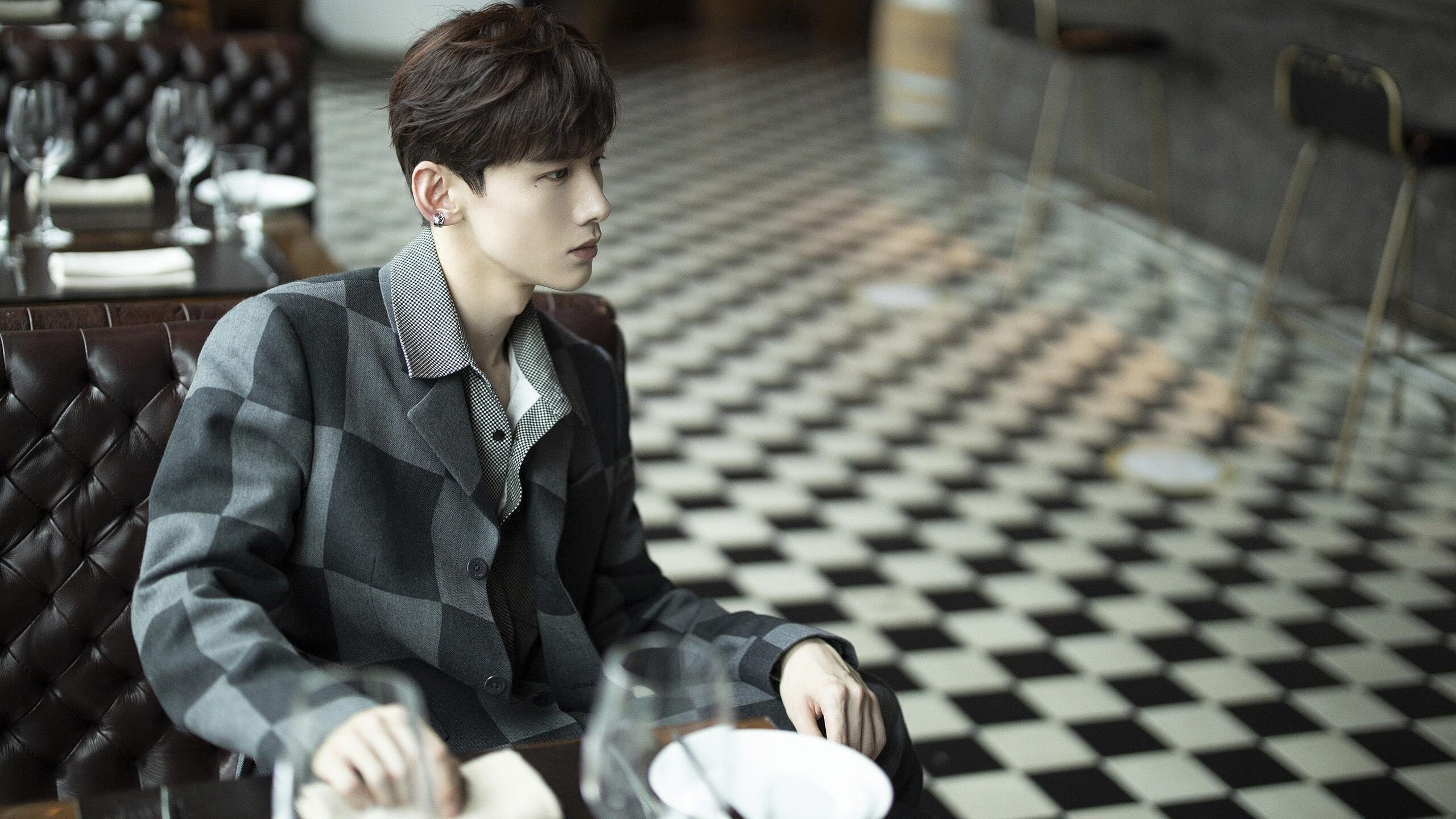 最萌球迷：他们的应援姿势火遍网络，篮球应援