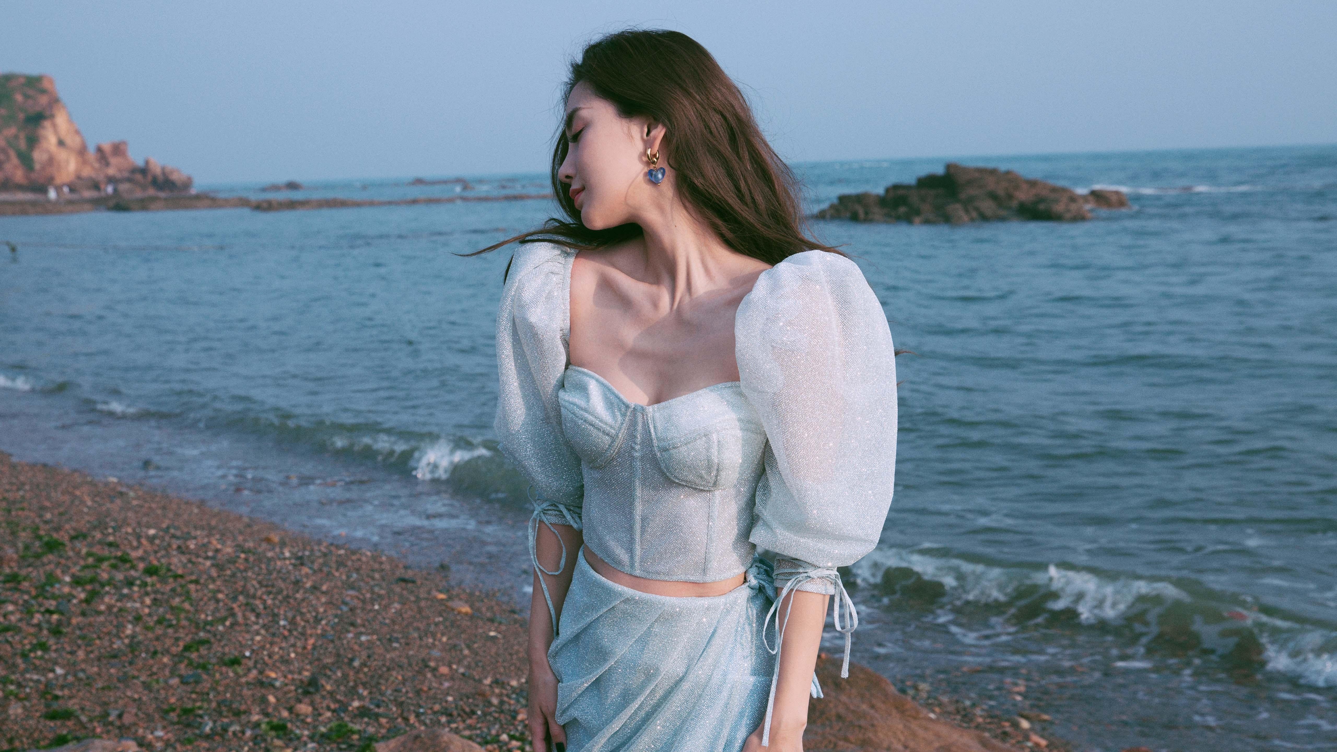 沙尘与泥泞中的王者争霸：WRC最艰难赛段全景剖析