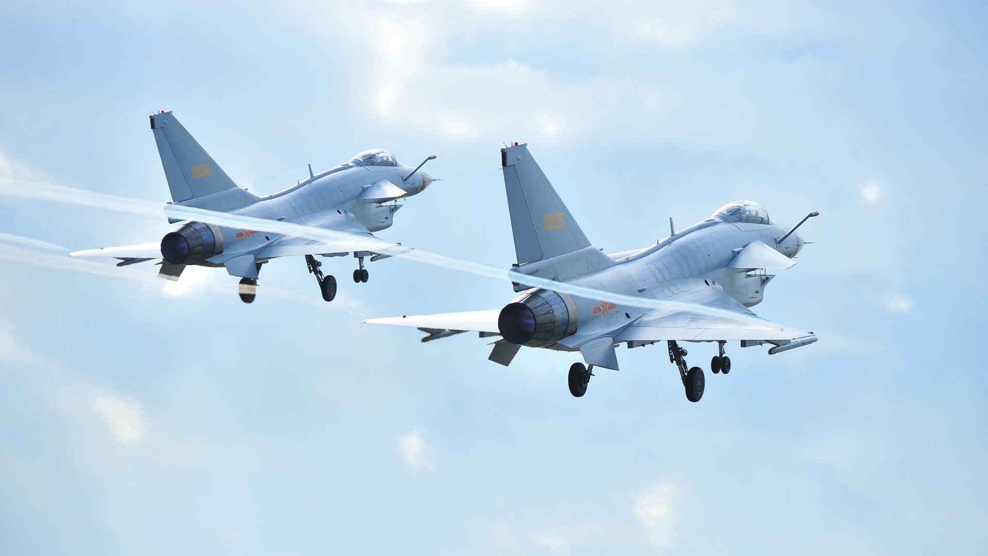 九游下载安装-球员动态不断，各支球队备战状态火热，球队阵容发布