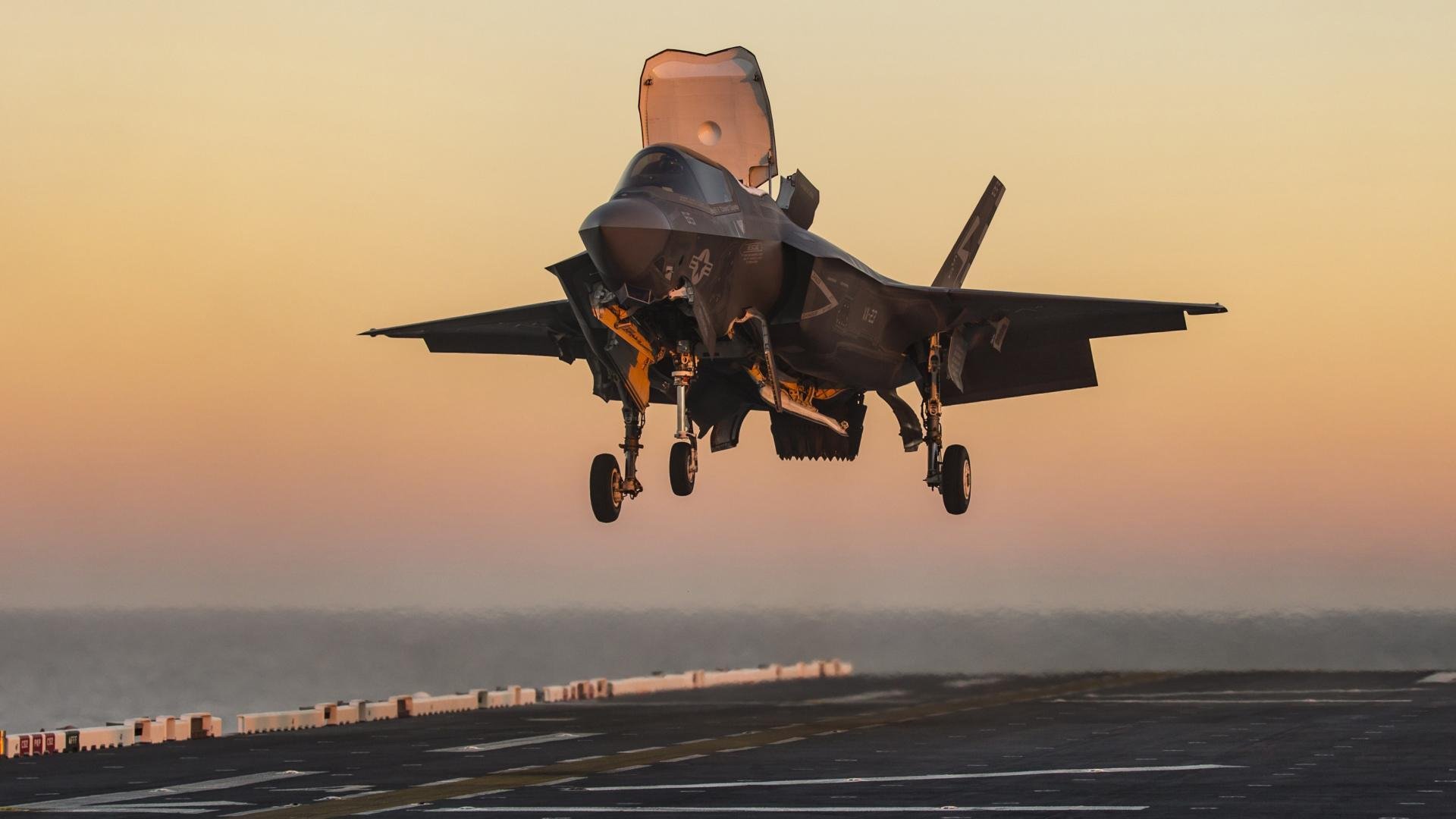 萨拉赫本赛季英超进球数破30，助攻榜领跑，萨拉赫英超金靴